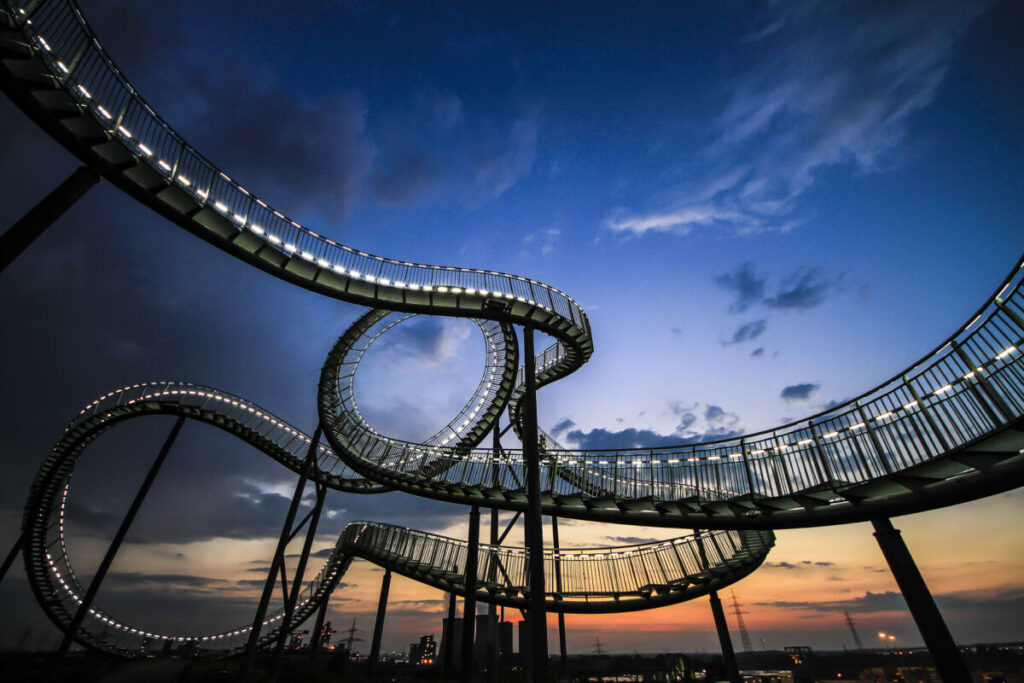 Tiger and turtle Sonnenuntergang - magische Momente im Ruhrgebiet! Foto: Karl Jänike, CC BY 3.0